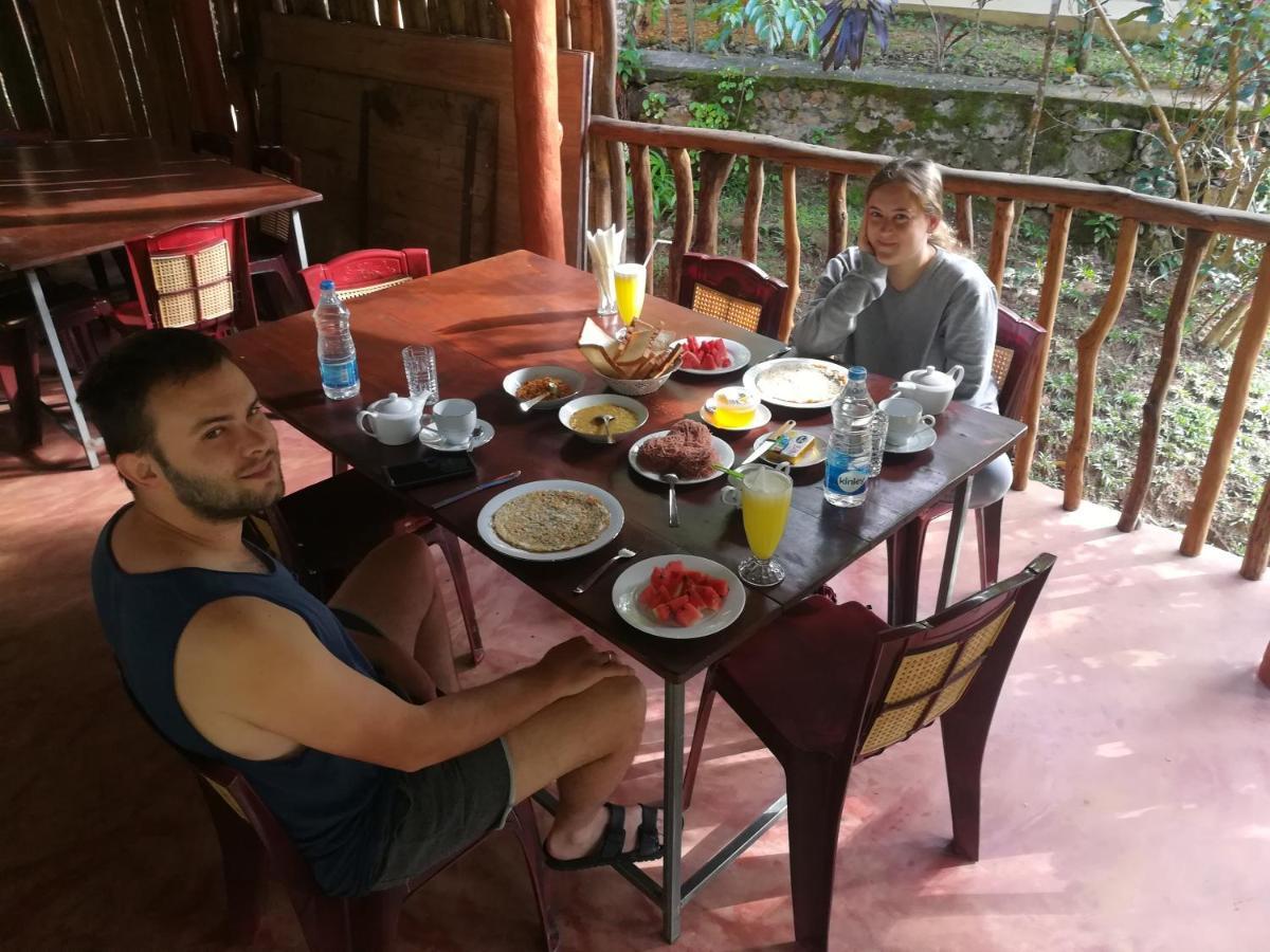 Sinharaja Vini Villa Deniyaya Buitenkant foto